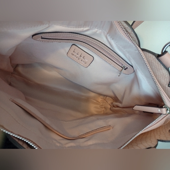 Nicole Miller for Mary Kay Leather Handbag - Picture 5 of 12